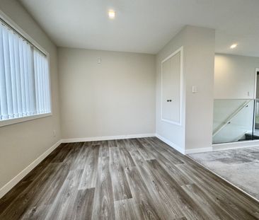 3 bedroom in Totara Vale - Photo 6