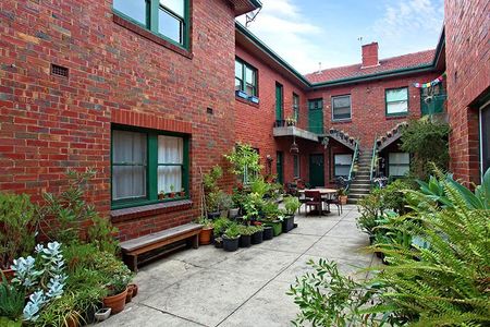 08/180 Lennox Street, Richmond VIC 3121 - Photo 5