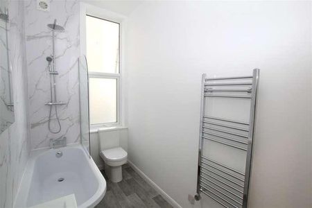 High Street, Ilfracombe, Ilfracombe, EX34 - Photo 4