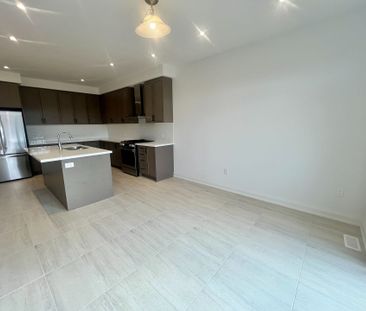 For Lease - 3194 Crystal Drive, Oakville, Ontario - Photo 5