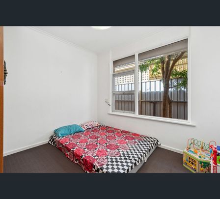 2 McEwan Avenue, Seaton, SA 5023 - Photo 1