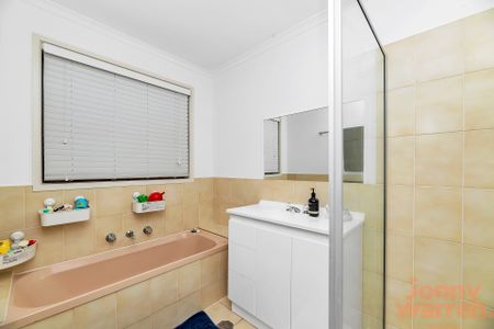 47 Enid Lorimer Circuit, Chisholm ACT 2905 - House For Rent | Domain - Photo 3