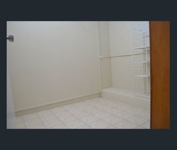 Convenient Living on Cessnock Road - Photo 5