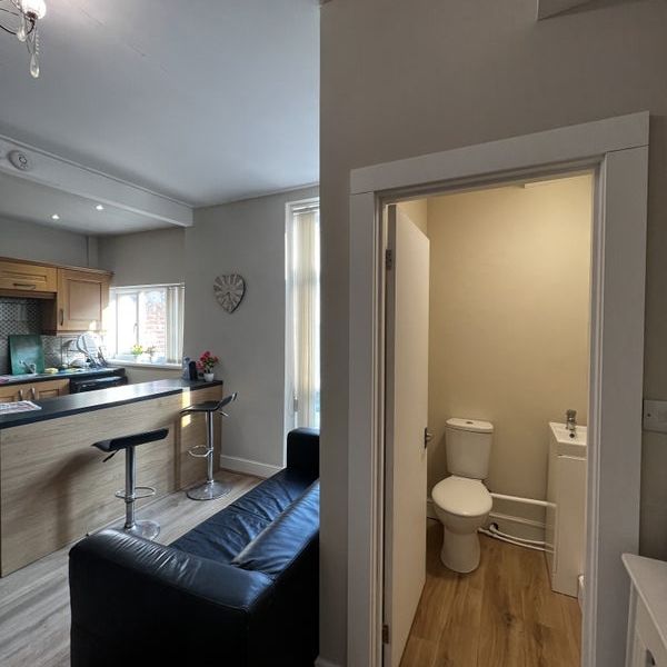 4 Bed Terraced House, Lenthall Street, L4 - Photo 1