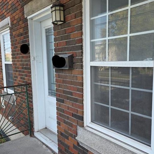 Nouveau sur le marché : grand 5 1/2 situé au RDC avec terrasse à deux pas du Boul. Gouin et Seminare (Saint-Jean-sur-Richelieu), près de tout - Photo 1