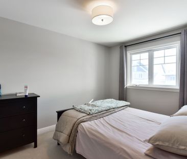 For Lease - 77 ARKOSE Street, Kanata, Ontario - Photo 4