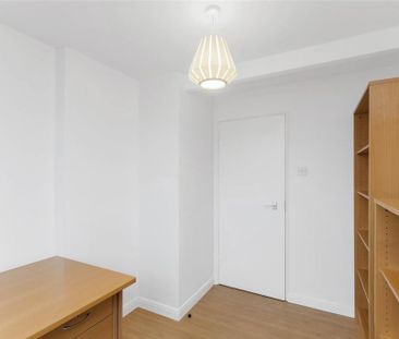 2 bedroom maisonette to rent - Photo 5