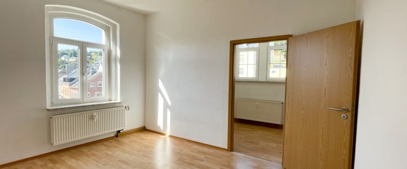 5-Raum-Dachgeschosswohnung mit Loggia und schöner Sicht in Annaberg-Buchholz! - Foto 1