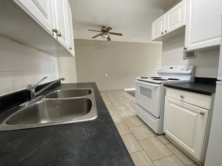 Gilford Apartments - Photo 3