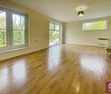 2 bedroom flat to rent - Photo 2