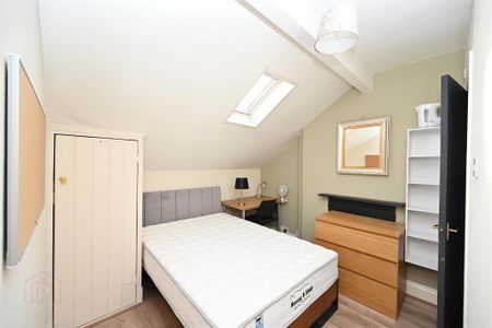 Room 5, 9 Eglantine Avenue, Belfast, BT9 6DW - Photo 3