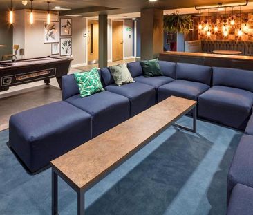 1 bedroom in a flat share to rent - Photo 1