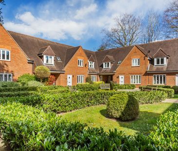 Ref: GK - Charlwood Place - Photo 3