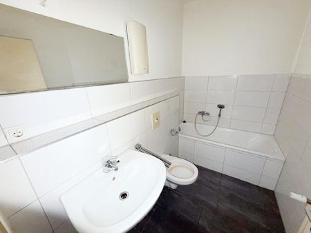 2-ZIMMER 48m² WOHNUNG. HELL, MODERN, RUHIG. KREFELD ZENTRUM. - Photo 3