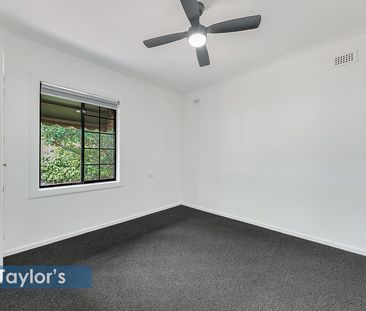 RENOVATED SEMI WITH COTTAGE STYLE AMBIANCE! - Photo 4