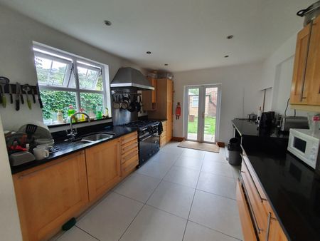 Room in a Shared House, Victoria Road, N22 - Photo 2
