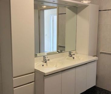 Appartement te huur in Lanaken voor € 1.200 met 2 slaapkamers - Photo 5