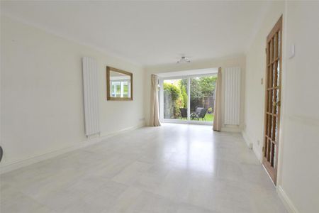 3 bedroom detached house to rent - Photo 3