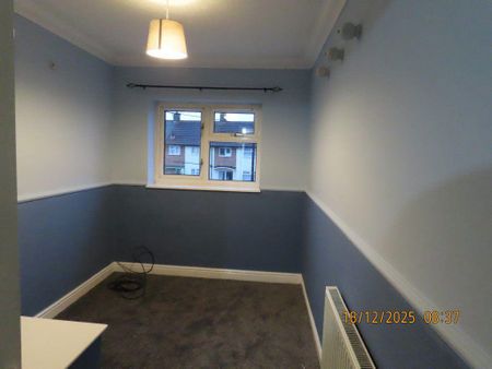 3 bedroom terraced house to rent - Photo 5