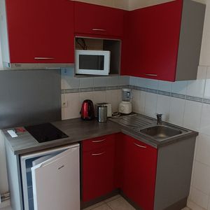 À LOUER – Studio meublé au rez-de-chaussée à TOURS centre • Réf. TNG-G0562 - Photo 2