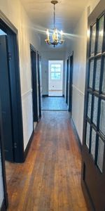 Grand 6 1/2 ; 4 chambre 1 salle de bain (2e étages d'un duplex) - Photo 4