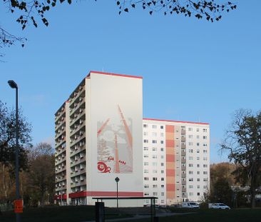 Geräumige 3-Raum-Wohnung mit Badewanne, großem Balkon und tollem Au... - Photo 5