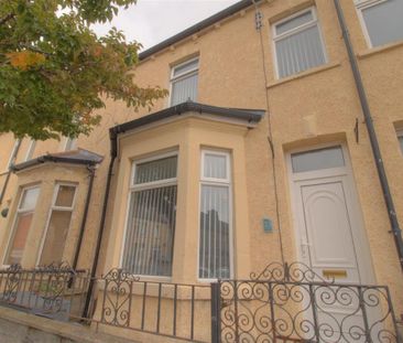 Castleland Street, Barry None, CF63 4LL - Photo 5