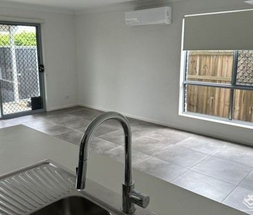 Modern 3 bedroom Richlands townhouse $620 per week available now - Photo 4