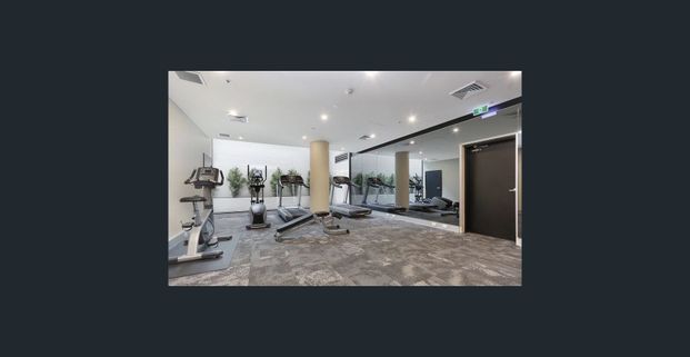 Top Floor One Bedroom Apartment in Platinum - Photo 1