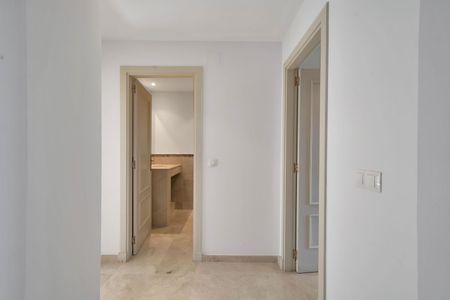 Ground Floor Apartment in Nueva Andalucía - Photo 4