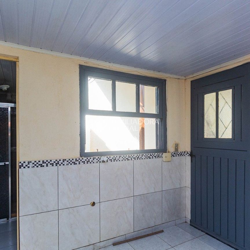 Casa com 1 quarto e 30m² para alugar em Sarandi, Porto Alegre. - Photo 1