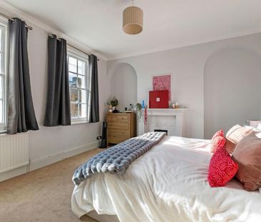 3 bedroom terraced house to rent - Photo 6