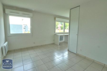 Location Appartement 1 pièce 25m² ST PRIEST EN JAREZ 42270 - Photo 5