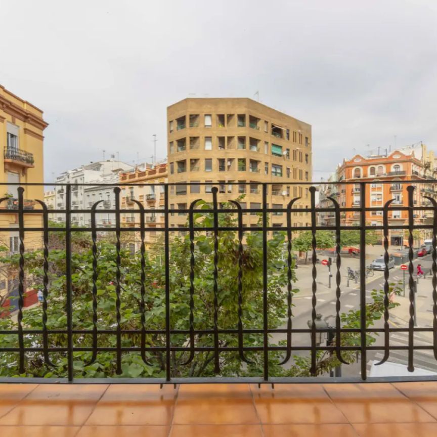 2-bedroom apartment for rent in Russafa, workers and postgraduate students. - Photo 1