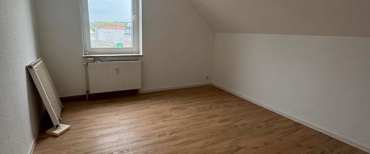 Erstbezug nach Renovierung - Gemütliche 1 ZKB in Zentraler Lage - Photo 1