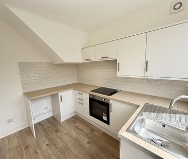 Western Avenue, Bromborough - Photo 5