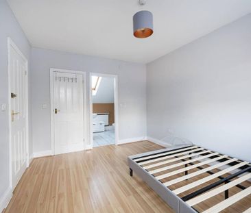 4 bedroom detached house to rent - Photo 5