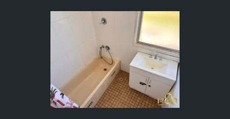 Comfortable 3-Bedroom Generous House rental in Hillcrest. - Photo 3