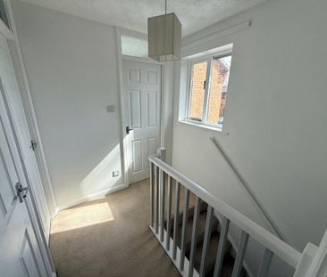 2 bedroom terraced house to rent - Photo 3