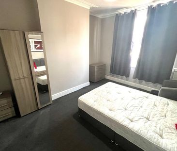 Room in a Shared House, Clifford Place, LS27 - Photo 4