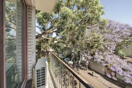 Stylish One-Bedroom Gem in Redfern - Photo 3