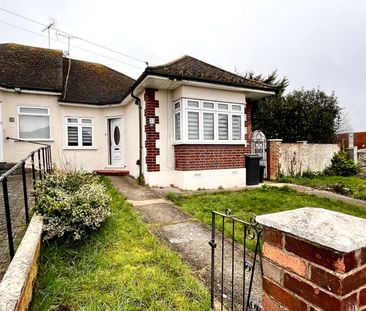 Abbotts Close, Leigh-on-Sea, Essex, SS9 4DQ - Photo 6