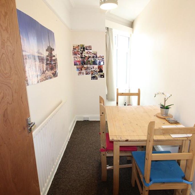 3 bedroom flat to rent - Photo 1