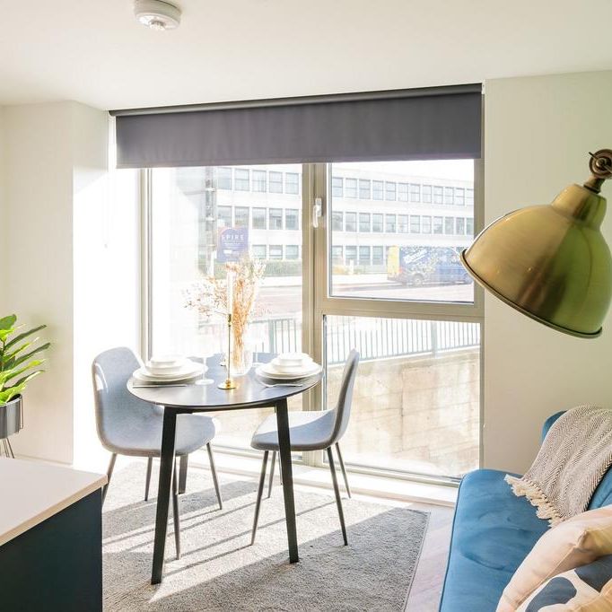 Studio to rent - Photo 1