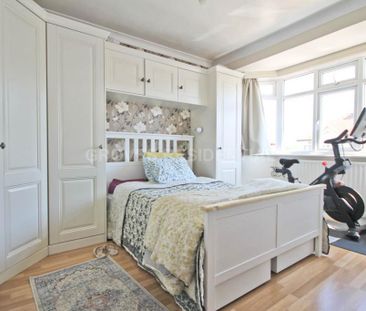 5 bedroom semi-detached house to rent - Photo 4