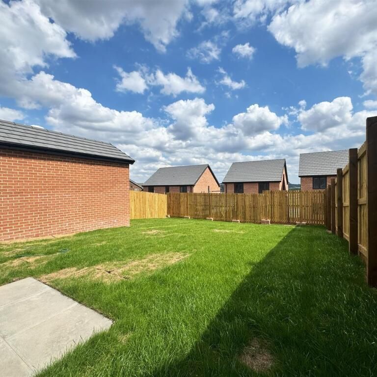 3 bedroom terraced house to rent - Photo 1