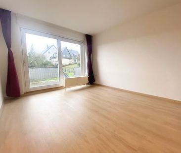 2 Schlafzimmer, offenes Wohnzimmer, Balkon mit Weitblick und eine G... - Foto 4