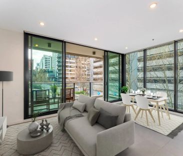 Stylish North-Facing Apartment in a Premier Lakeside Precinct - Photo 6