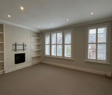2 Bed Maisonette, Summerley Street, SW18 - Photo 2