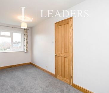 2 bedroom maisonette to rent Oaklands, Oakhill Road, RH13 - Photo 5